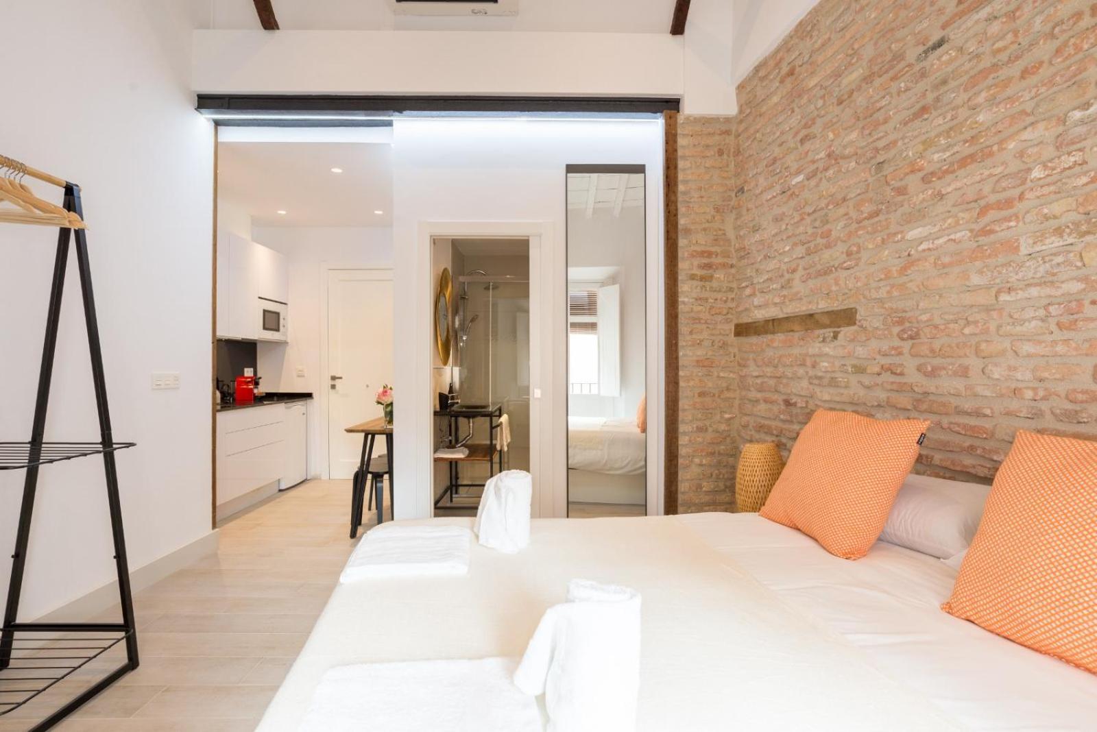 Te1A-El Teatro Brick Wall Suite Prime Location 马拉加 外观 照片