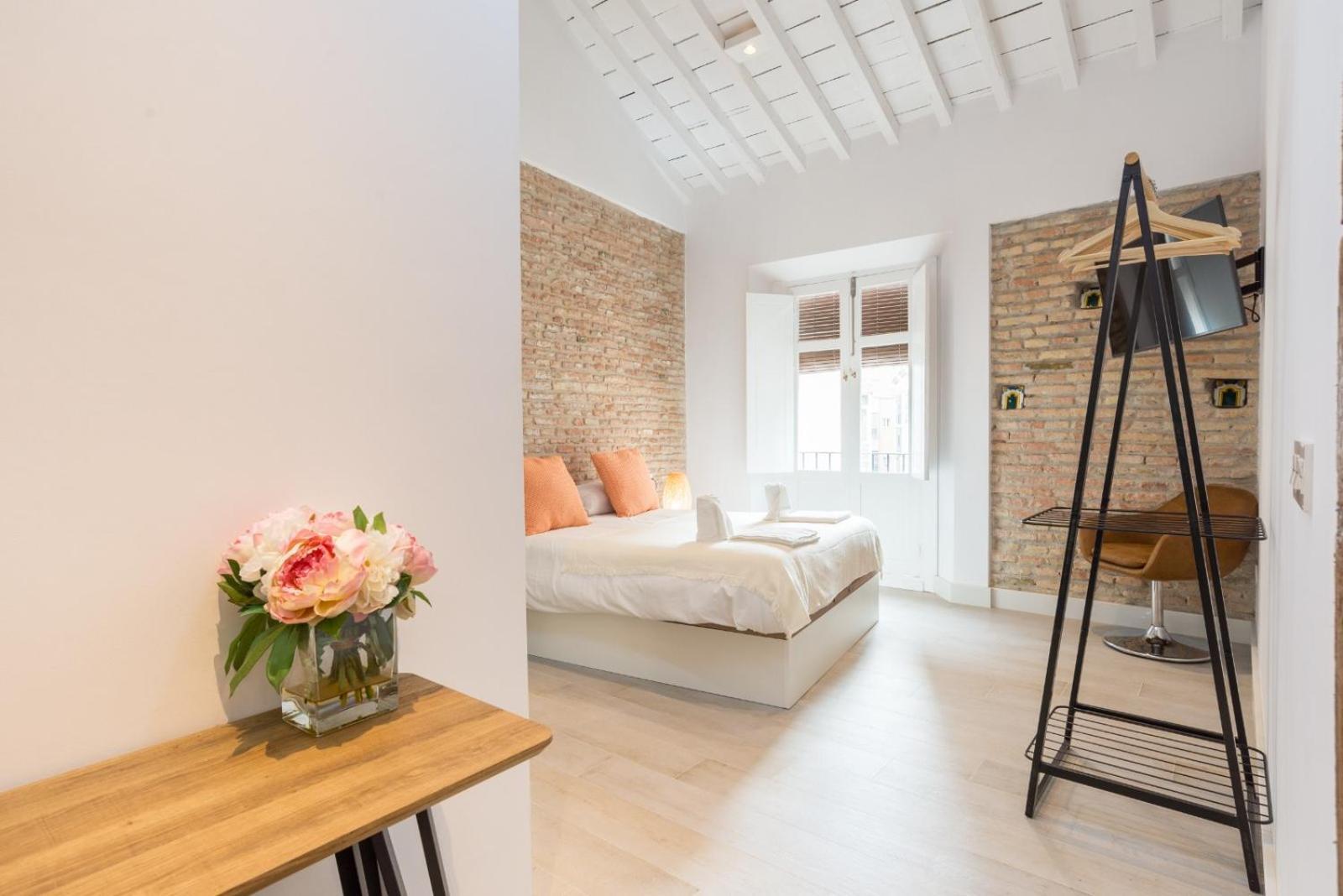 Te1A-El Teatro Brick Wall Suite Prime Location 马拉加 外观 照片