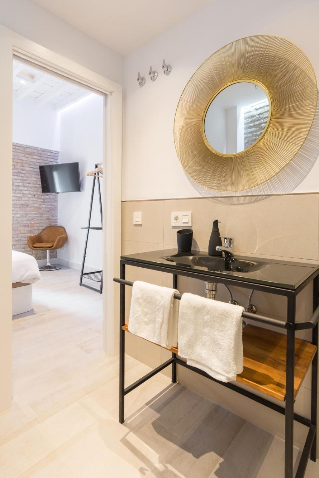 Te1A-El Teatro Brick Wall Suite Prime Location 马拉加 外观 照片